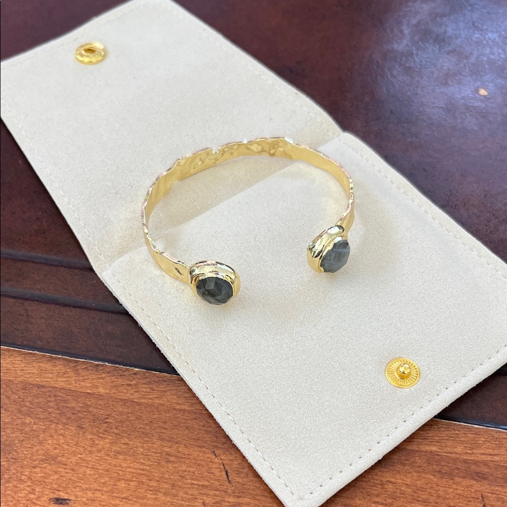 Easton Elle Misty Cuff